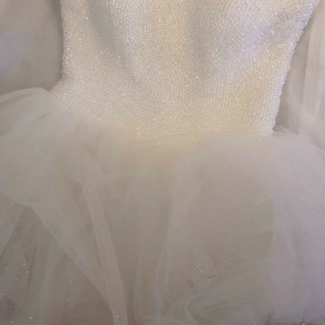 Oanvänd Ny Brudklänning  - 91