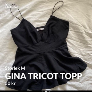 Topp - Topp från Gina tricot, knappt använd, bra skick, storlek M. 50kr+frakt