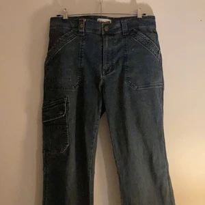 Timberland jeans  - Snygga jeans från Timberland köpta från secondhand, lite slitna nertill. Kan mötas upp eller frakta!