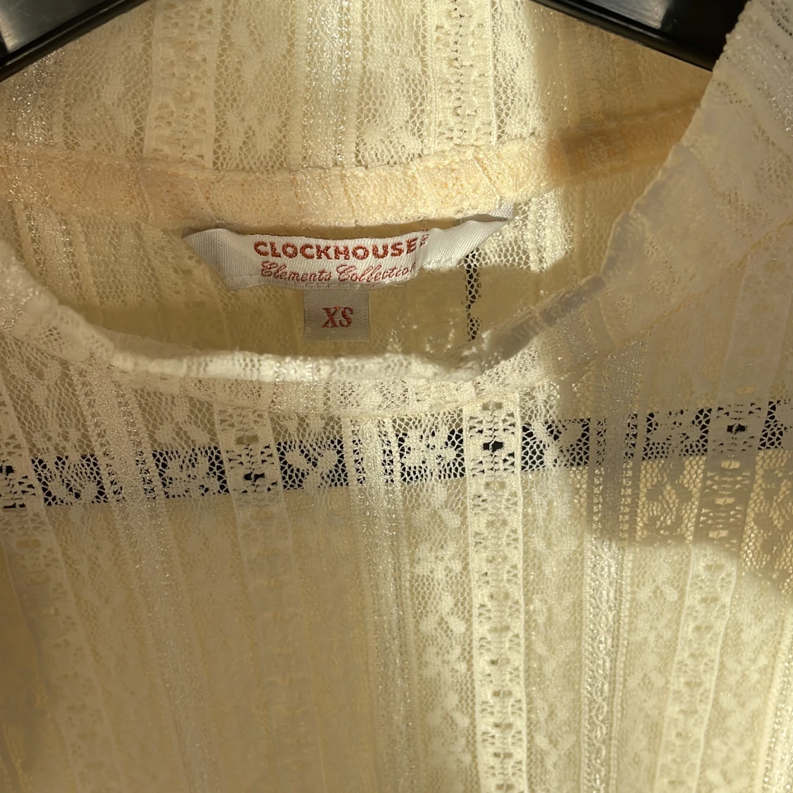 En kortarmad blus - 91