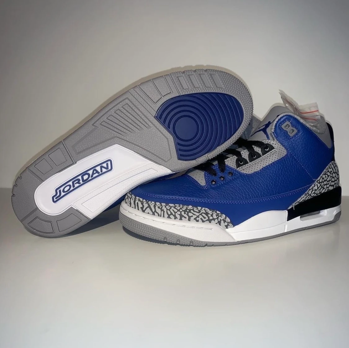 Jordan 3 retro varsity royal cement  - 90
