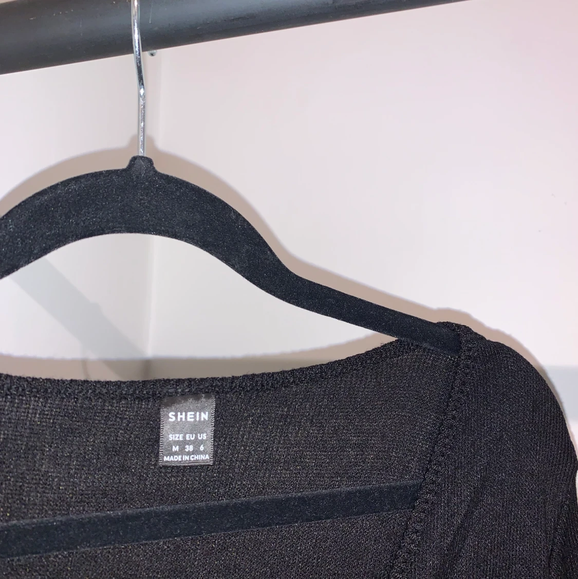 Oanvänd klänning från Shein, storlek M/38 - 91