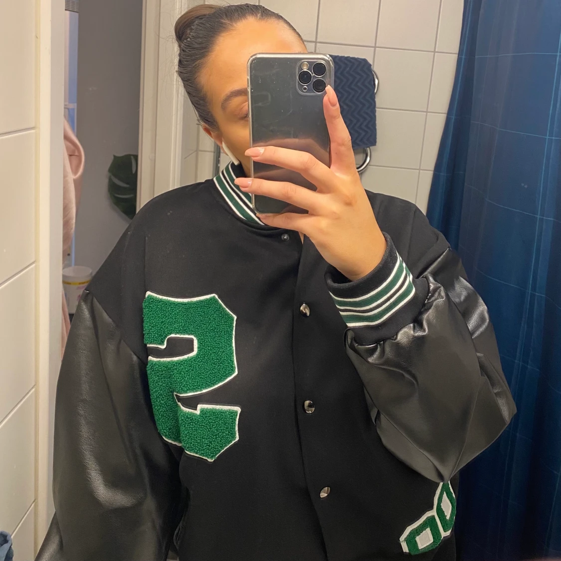 Svart Varsityjacka/collegejacka strl 40 - 91