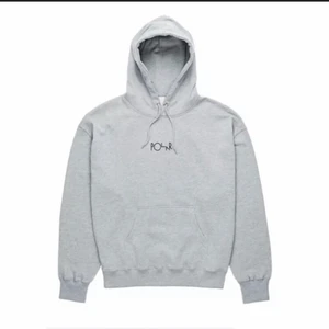 Polar default hoodie - Bra varjedag hoodie med skön passform, speciellt luvan. Välanvänd men fortfarande i bra skick