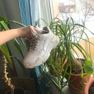 Chunky Sneakers - Sparsamt använda pga lite för små