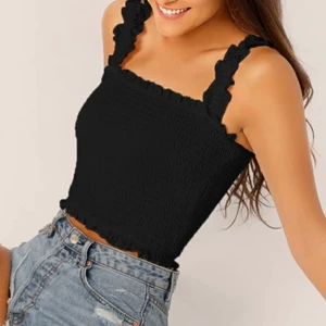 Svart linne - Sött svart linne i XS. Använd två ggr så i bra skick, säljes pga för liten🤍🤍