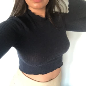 Croptop - Marinblå mjuk