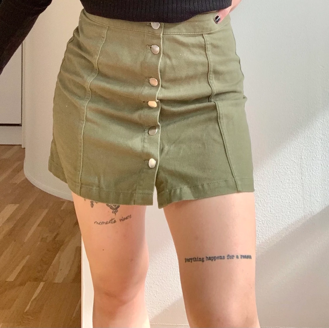 Militärgrön kjol storlek 36 - 90