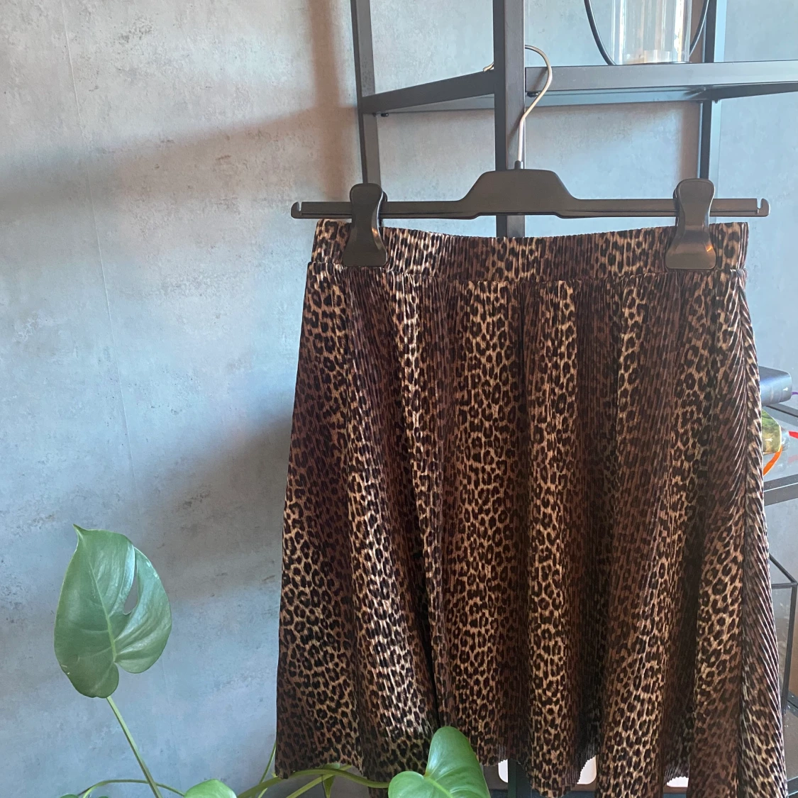 Leopardmönstrad kjol