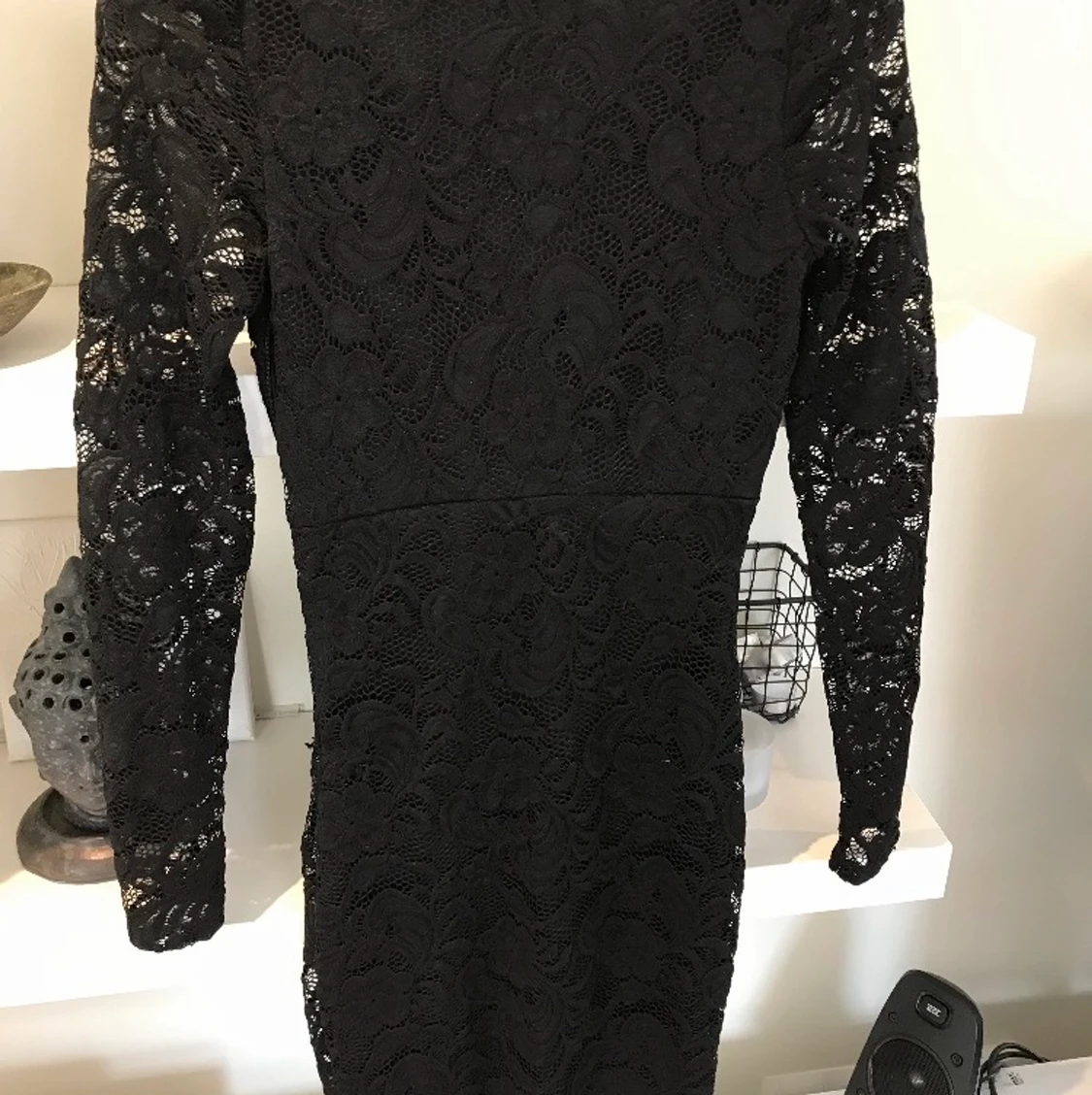 Svart spetsklänning  - 90