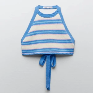 Zara topp - Intressekoll på denna slutsålda toppen från Zara💓 funderar på att sälja då den är aldrig använd, säljer endast vid bra bud