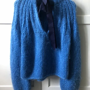 Ganni Julliard storlek S - 50%ull 50%mohair. Passar även M.