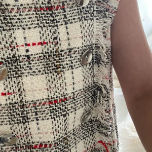 Fin Zara väst!! - Super cool zara väst i strorlek XS, aldrig använd!! Hör av dig om frågor och tankar!!❤️