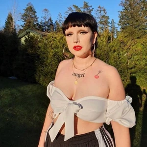 Sommrig topp - Använd bara en gång, köpt i 2hand.