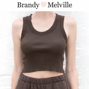 Topp från brandy  - Säljer ett gulligt linne som är köpt på brandy i Sthlm ! Det är onesize ❤️ buda från 100kr 