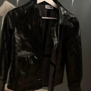 Jacka - Jacka från weekday i strl 34:) aldrig använd 