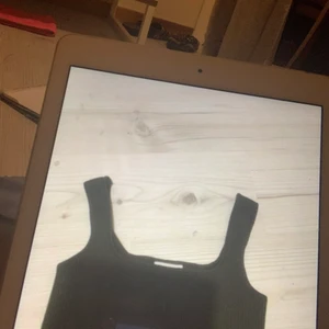 Tröja  - Fin men för liten 