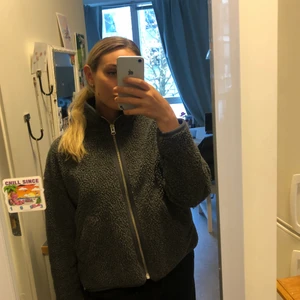 Weekday Fleece - Så gosig och varm fleece. Kommer inte så mycket till användning då jag har en annan