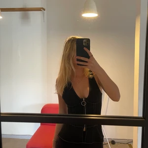 H&M Top - God Stand. Størrelse 36