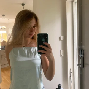 Siden linne - Siden linne ifrån zara köpt i Spanien. Jättefint skick💖