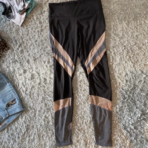 Träningstights - Träningstights i storlek S. 