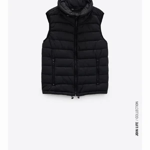 Dunväst från zara - Storlek XS funkar som S också använd den några gånger helt ny skick säljs för 230kr