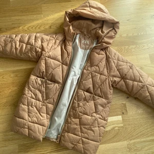 Barn jacka från Zara .  - 140 storlek 