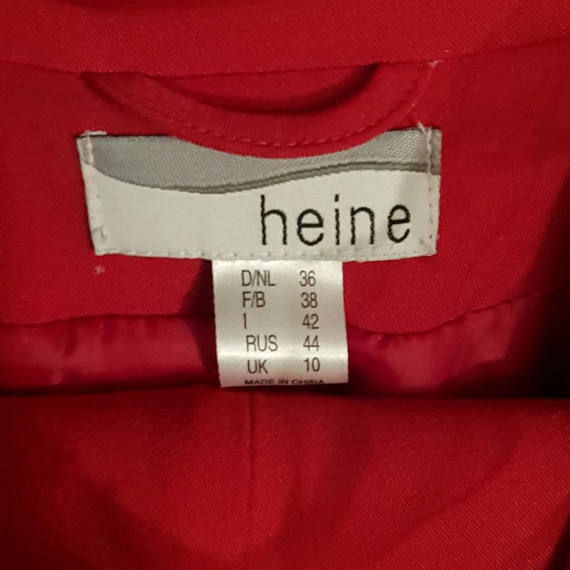 Heine Damkostym röd strl S/36 - 91