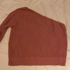 Säljer denna tröja från NAKD, bra skick! Köparen står för frakten! ❤️