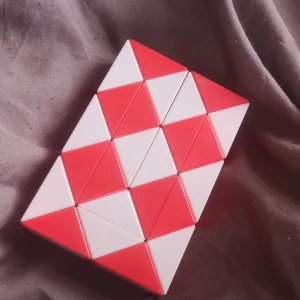 snake - Vill köpa kontakta mig på insta fidgets410 🤪🥺