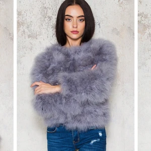 Dream Jacket Light Grey  - Väldigt bra skick, använd ett fåtal gånger. Nypris är 1299kr. Priset går alltid att diskutera. Hör gärna av er för mer info💘