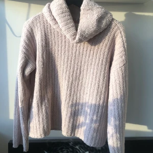 🌸 stickad 🌸 - Jätte mysig stickad tröja. Använd ca 2-3 gånger. 