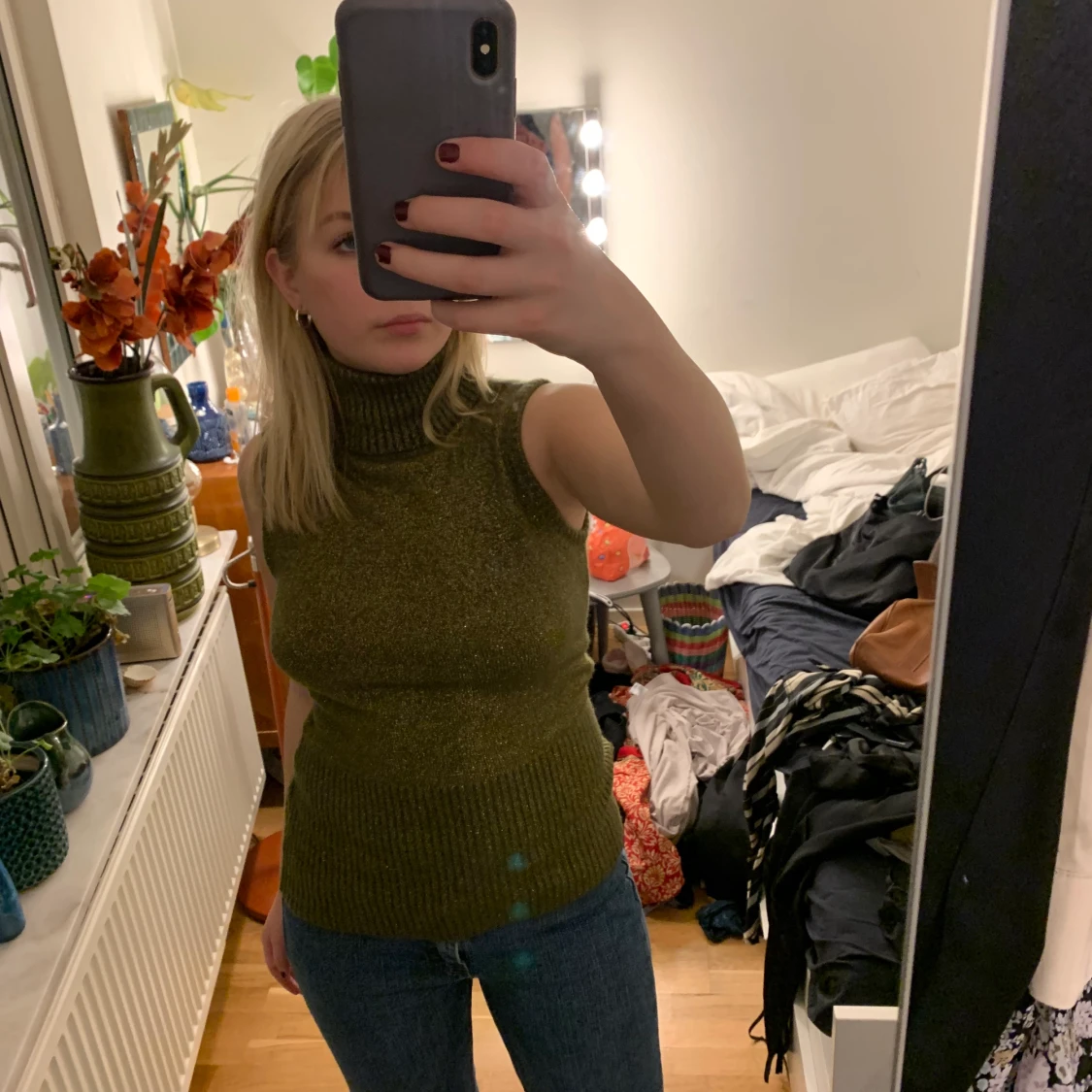 Grönglittrigt stickat pololinne  - 91