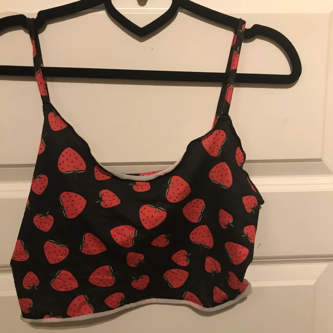 Strawberry croptop 