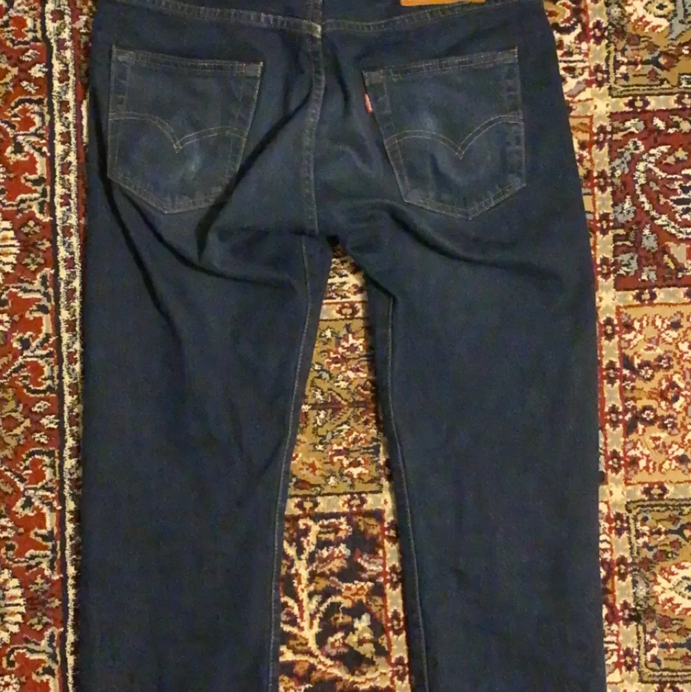 Levis 501 raka jeans storlek 30/32. Jeans & Byxor.