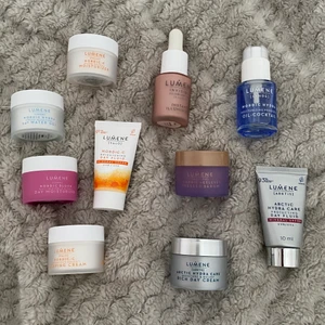 Lumene produkter - Säljer 10 stycken helt oanvända (vilken kan ses på andra bilden) minisize-produkter från Lumene. Älskar märket men då jag redan har produkter som jag gillar kommer de inte komma till användning. Perfekt om du vill prova på nytt eller ha i väskan!