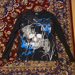 Cool tröja - Så cool tröja med döskalle på!💓