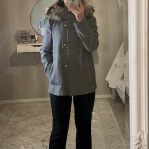 Kappa från zara i storlek S🤍 - Helt ny kappa från zara den passar från stl 34-38