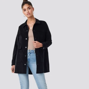 Svart overshirt jacket i stl. M - Svart overshirt jacket i storlek M från NA-KD. Aldrig använd, prislapp kvar.🖤