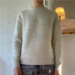 Stussy 8ball Sweater  - Stussy 8ball sweater slutsåld överallt strlk S passar även M.