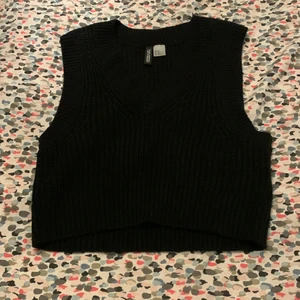 En jättefin West - En jättefin väst i väldigt bra skick storlek xs