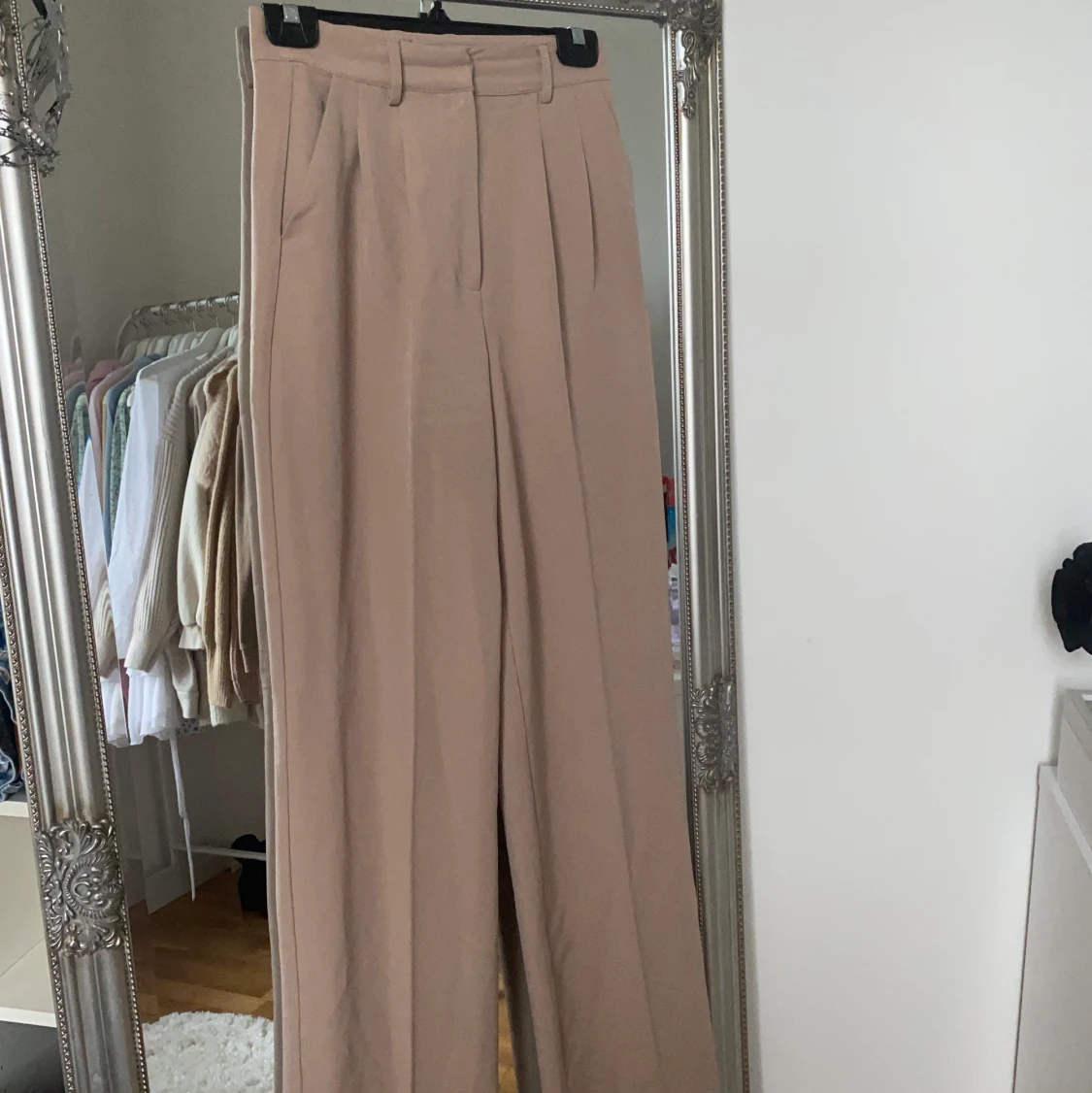 Beige kostymbyxa  - 91