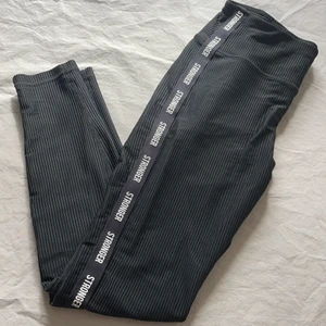 Stronger träningstights strl. M - Säljer stronger träningstights, strl. M. Endast prövade! 