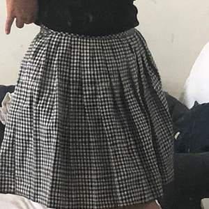 Nice skirt squared, good quality