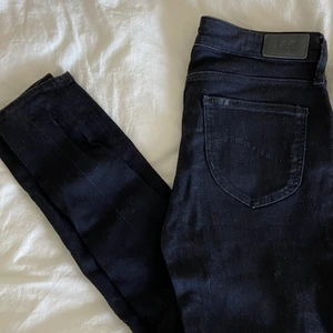 Lee jeans  - Svarta jeans från Lee i modellen Scarlett stl W26 L33. Köpare står för frakt. 