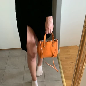 Orange väska  - Fin liten väska