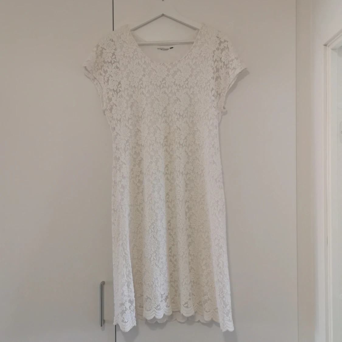 Spetsklänning ca M/L  - 90