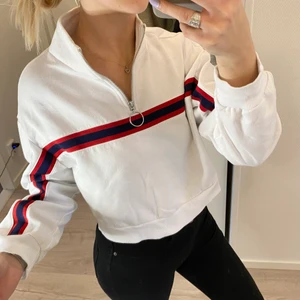 Tröja - Tröja från H&M i bra skick! Köparen står för frakt 🤍