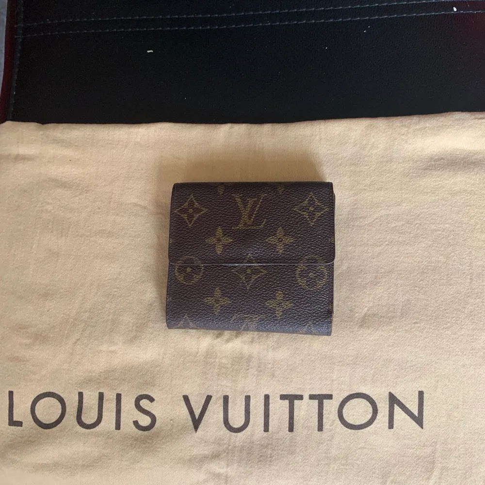 Porufomone bie cult by Louis Vuitton oanvänd. Väskor.