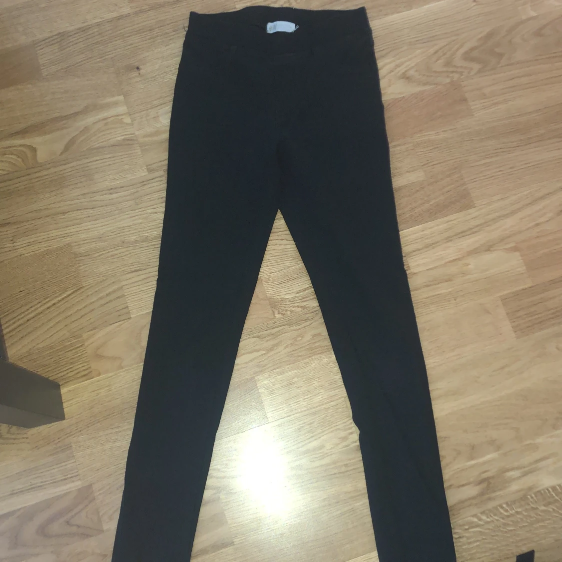 En par jeans från H&M som ull till 10-11 år (146)